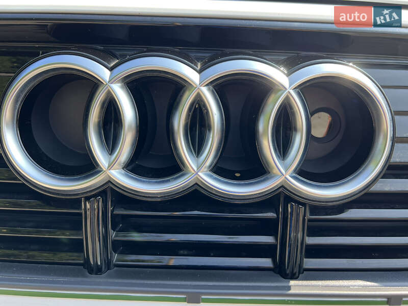 Позашляховик / Кросовер Audi e-tron Sportback 2021 в Ужгороді