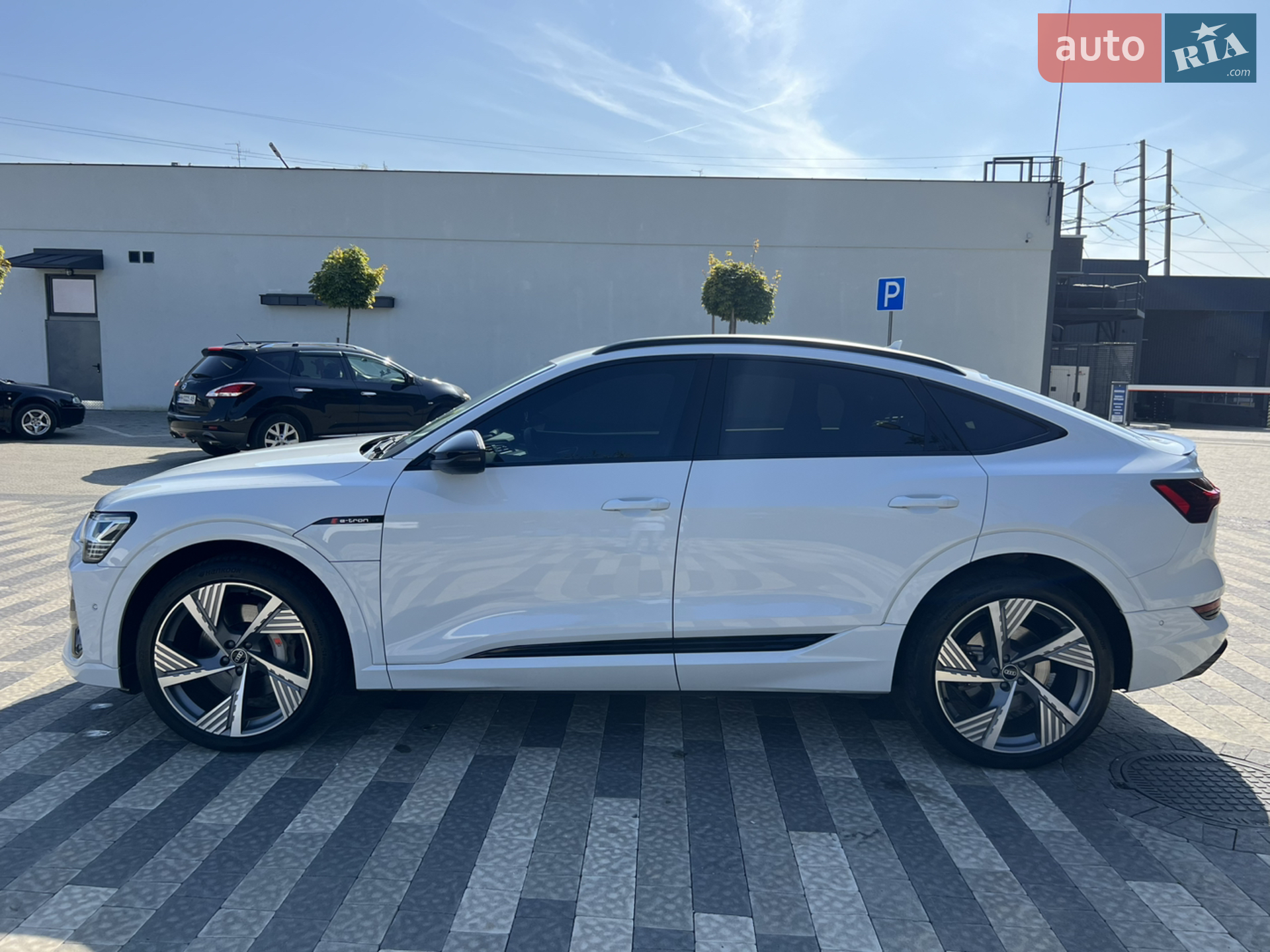 2021 Audi e-tron Sportback - мініатюра 2