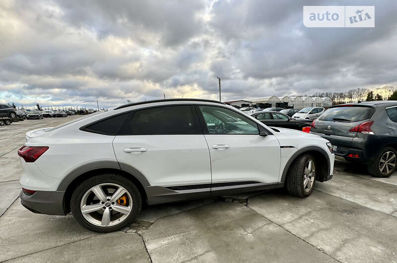 Позашляховик / Кросовер Audi e-tron Sportback 2022 в Вінниці