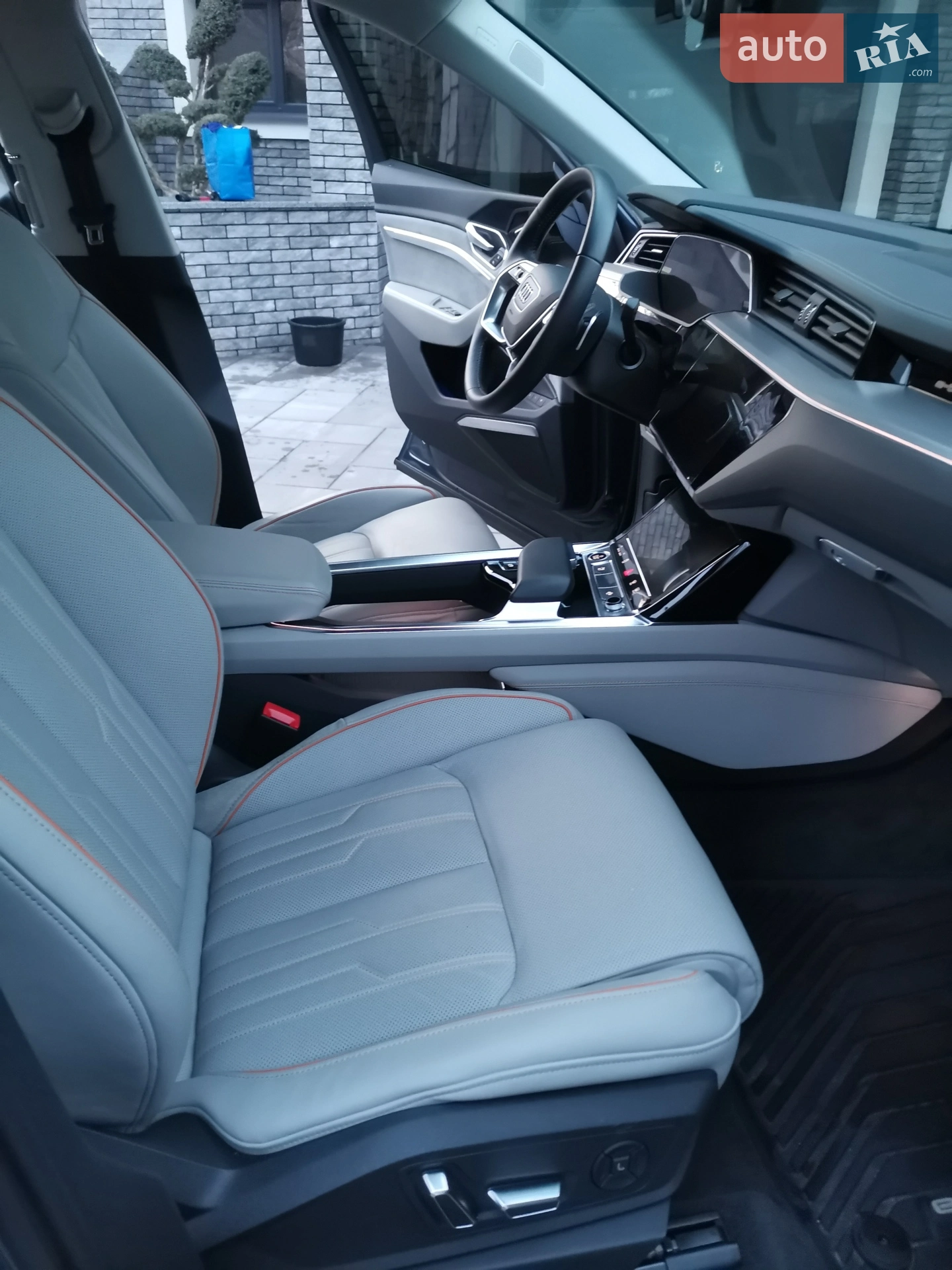 2020 Audi e-tron Sportback - мініатюра 48
