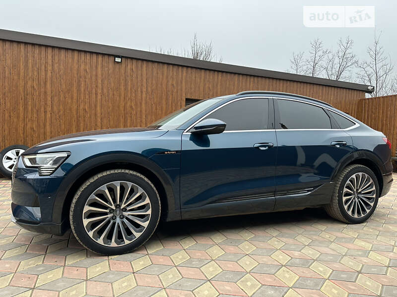 Внедорожник / Кроссовер Audi e-tron Sportback 2020 в Кривом Озере