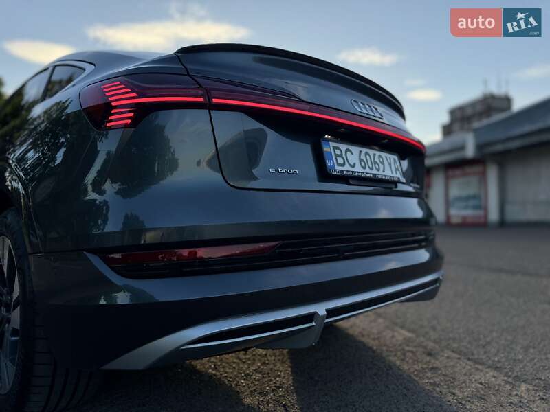 Позашляховик / Кросовер Audi e-tron Sportback 2020 в Львові