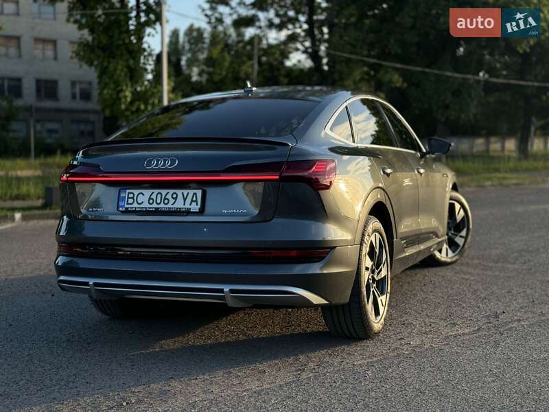 Позашляховик / Кросовер Audi e-tron Sportback 2020 в Львові
