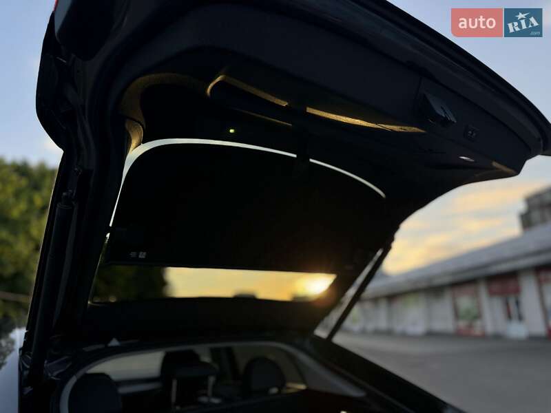 Позашляховик / Кросовер Audi e-tron Sportback 2020 в Львові