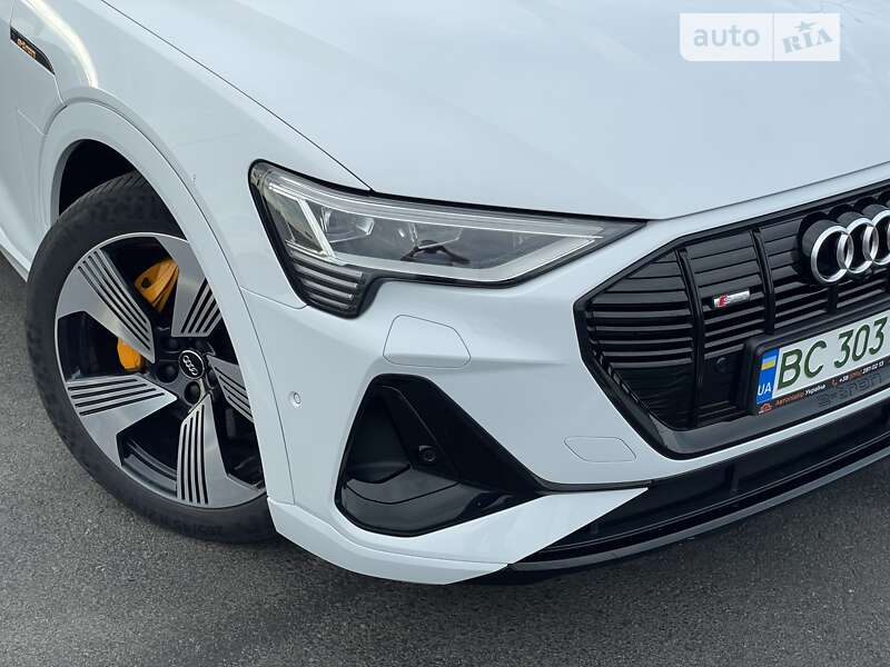 Позашляховик / Кросовер Audi e-tron Sportback 2020 в Львові