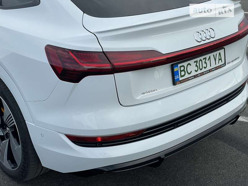 Позашляховик / Кросовер Audi e-tron Sportback 2020 в Львові