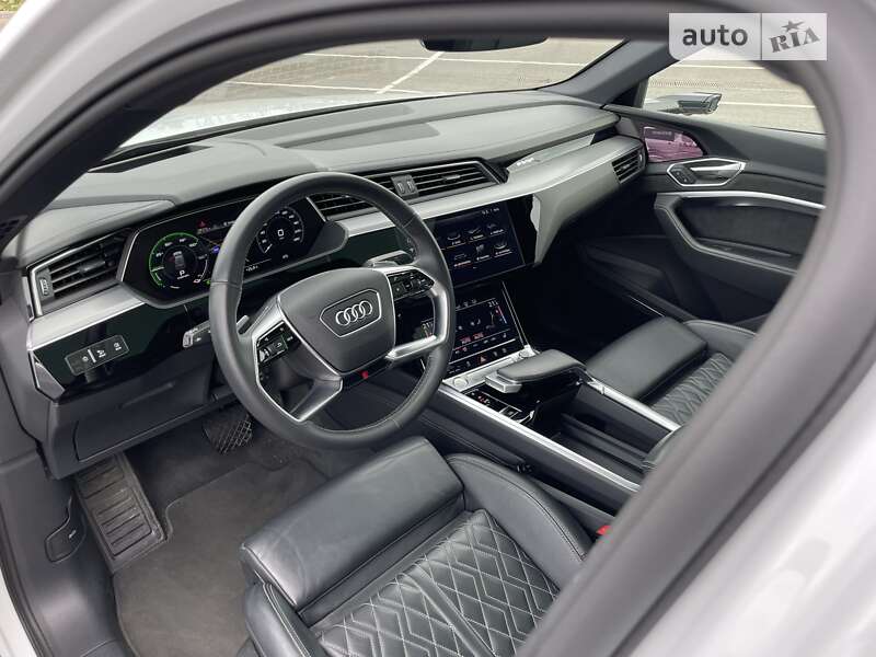 Позашляховик / Кросовер Audi e-tron Sportback 2020 в Львові