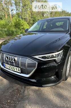 Позашляховик / Кросовер Audi e-tron Sportback 2021 в Києві