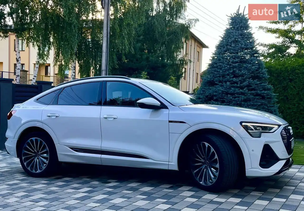 2021 Audi e-tron Sportback - мініатюра 11