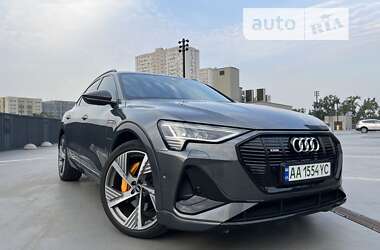 Позашляховик / Кросовер Audi e-tron Sportback 2021 в Києві