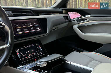 Внедорожник / Кроссовер Audi e-tron Sportback 2021 в 