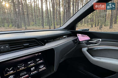 Внедорожник / Кроссовер Audi e-tron Sportback 2021 в 