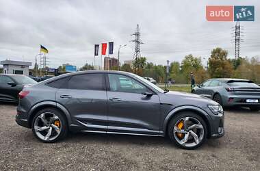 Позашляховик / Кросовер Audi e-tron Sportback 2022 в Києві