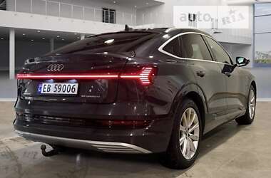 Позашляховик / Кросовер Audi e-tron Sportback 2020 в Києві