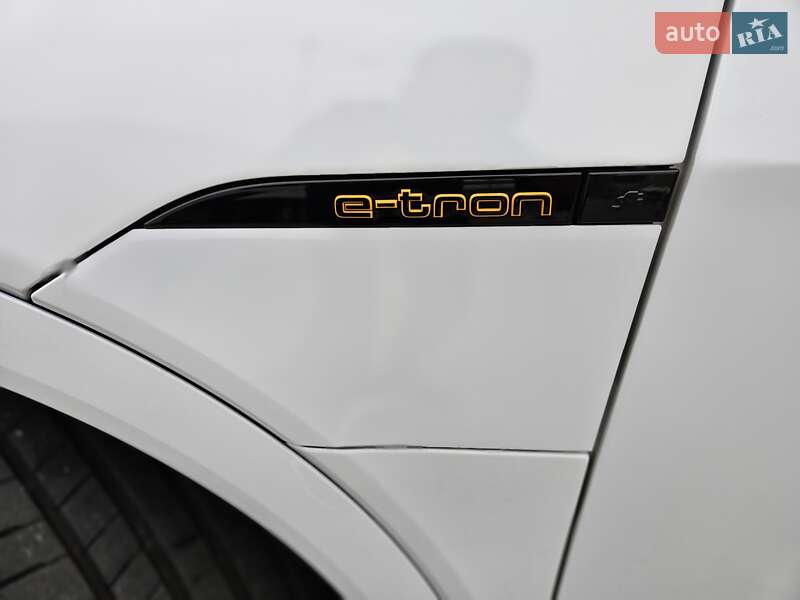 Внедорожник / Кроссовер Audi e-tron Sportback 2022 в Киеве