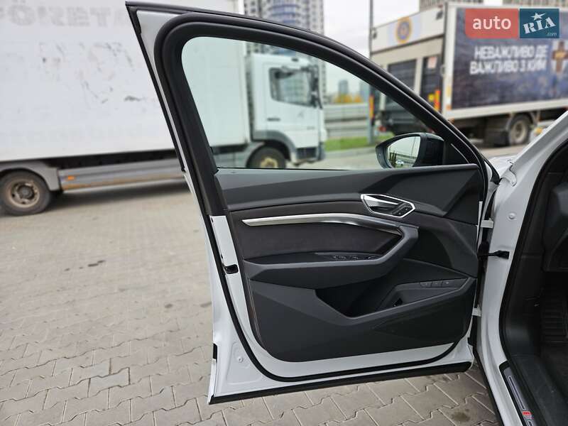 Внедорожник / Кроссовер Audi e-tron Sportback 2022 в Киеве