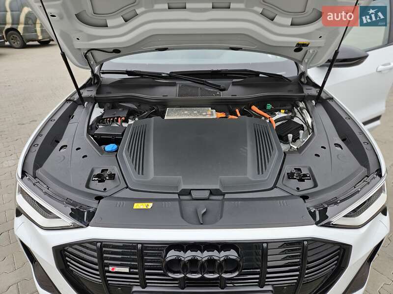 Внедорожник / Кроссовер Audi e-tron Sportback 2022 в Киеве