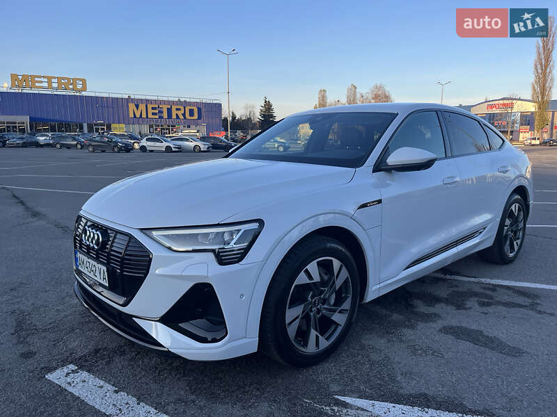 Внедорожник / Кроссовер Audi e-tron Sportback 2021 в Житомире