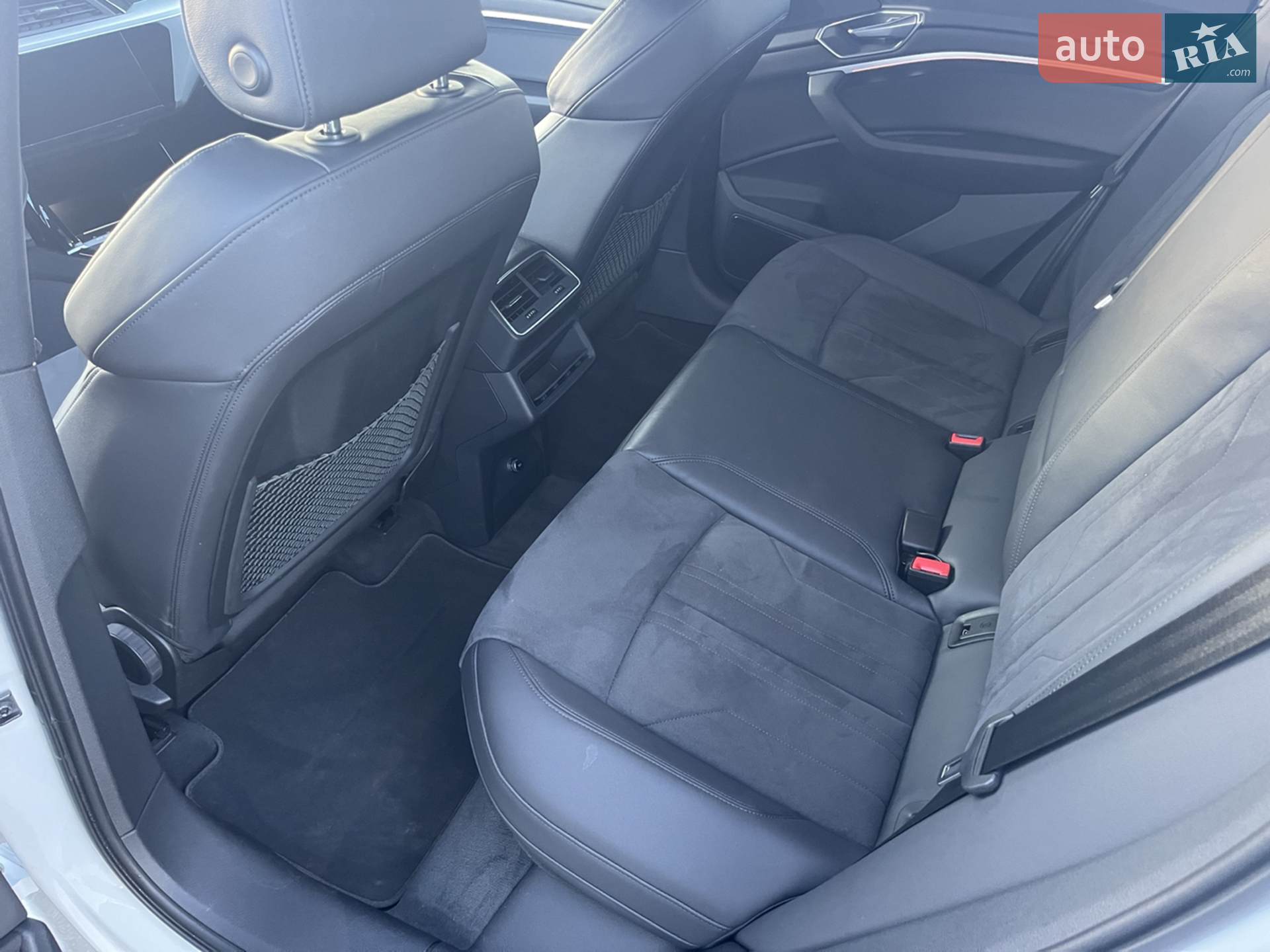 2021 Audi e-tron Sportback - мініатюра 21