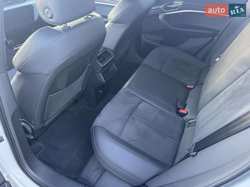 Внедорожник / Кроссовер Audi e-tron Sportback 2021 в Житомире