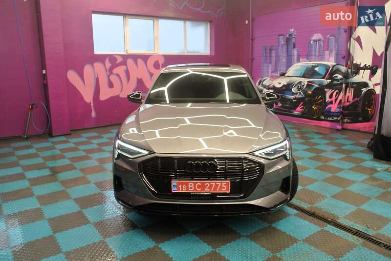 Позашляховик / Кросовер Audi e-tron Sportback 2021 в Києві фото 7 Позашляховик / Кросовер Audi e-tron Sportback 2021 в Києві
