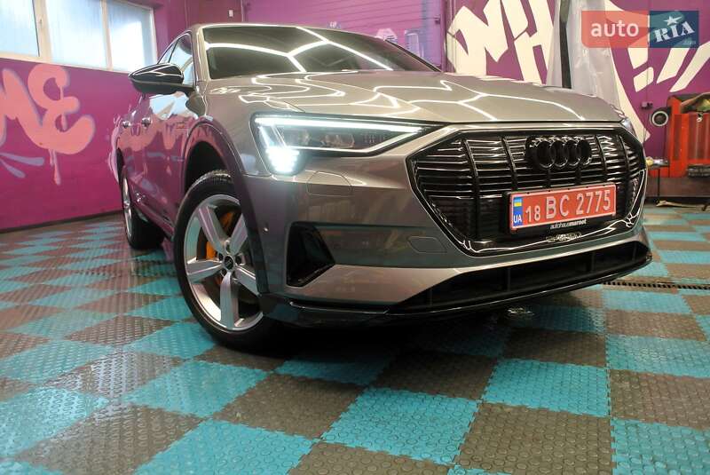Позашляховик / Кросовер Audi e-tron Sportback 2021 в Києві фото 12 Позашляховик / Кросовер Audi e-tron Sportback 2021 в Києві