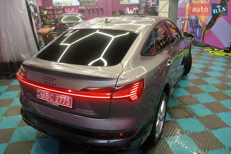 Позашляховик / Кросовер Audi e-tron Sportback 2021 в Києві фото 14 Позашляховик / Кросовер Audi e-tron Sportback 2021 в Києві