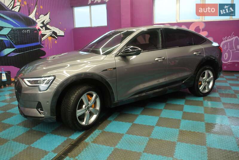 Позашляховик / Кросовер Audi e-tron Sportback 2021 в Києві фото 20 Позашляховик / Кросовер Audi e-tron Sportback 2021 в Києві