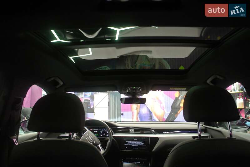 Позашляховик / Кросовер Audi e-tron Sportback 2021 в Києві фото 32 Позашляховик / Кросовер Audi e-tron Sportback 2021 в Києві