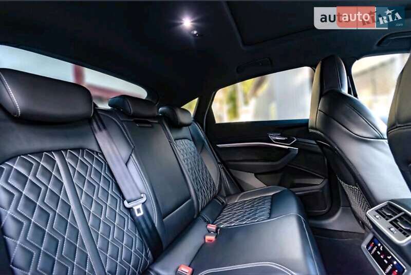 Внедорожник / Кроссовер Audi e-tron Sportback 2020 в Одессе