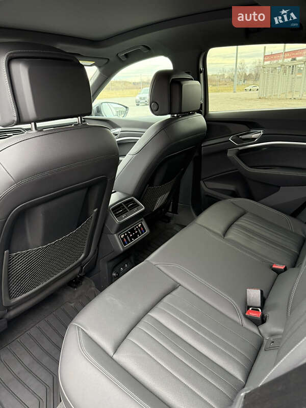 Позашляховик / Кросовер Audi e-tron Sportback 2022 в Львові фото 26 Позашляховик / Кросовер Audi e-tron Sportback 2022 в Львові