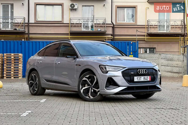 Позашляховик / Кросовер Audi e-tron Sportback 2020 в Ужгороді