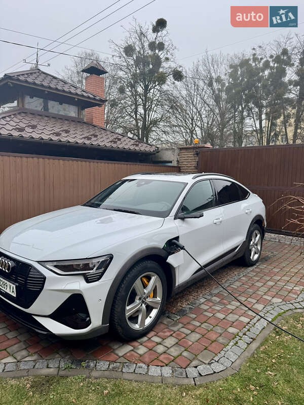 Позашляховик / Кросовер Audi e-tron Sportback 2022 в Вінниці