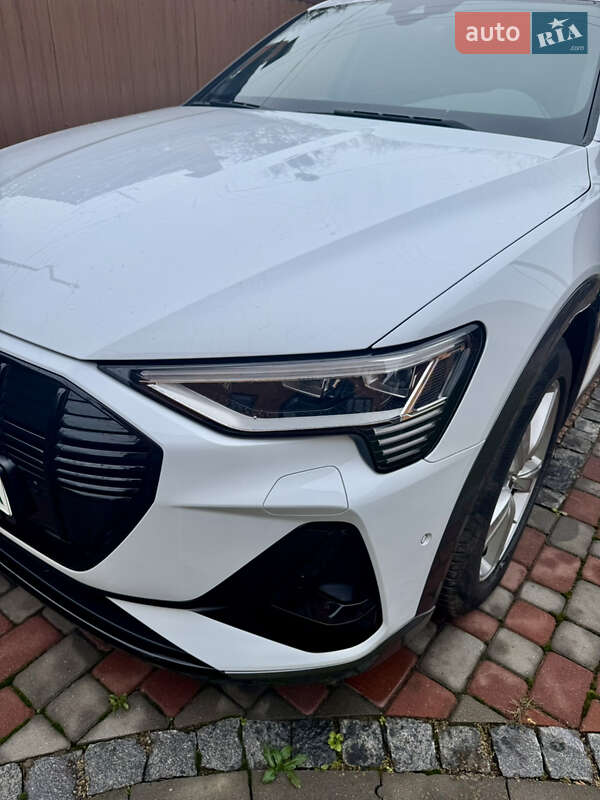Позашляховик / Кросовер Audi e-tron Sportback 2022 в Вінниці