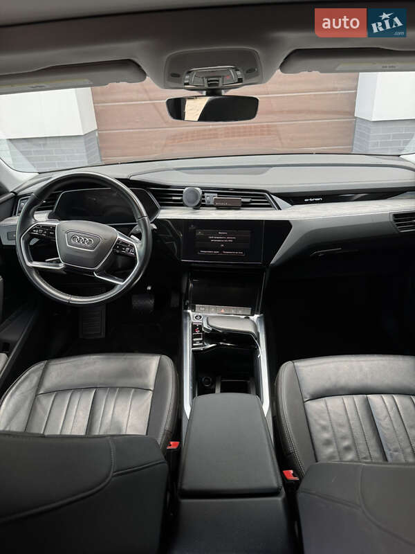 Позашляховик / Кросовер Audi e-tron Sportback 2020 в Львові