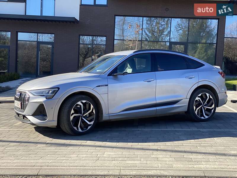 Позашляховик / Кросовер Audi e-tron Sportback 2020 в Ужгороді