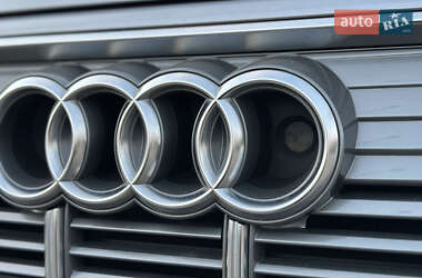 Позашляховик / Кросовер Audi e-tron Sportback 2021 в 