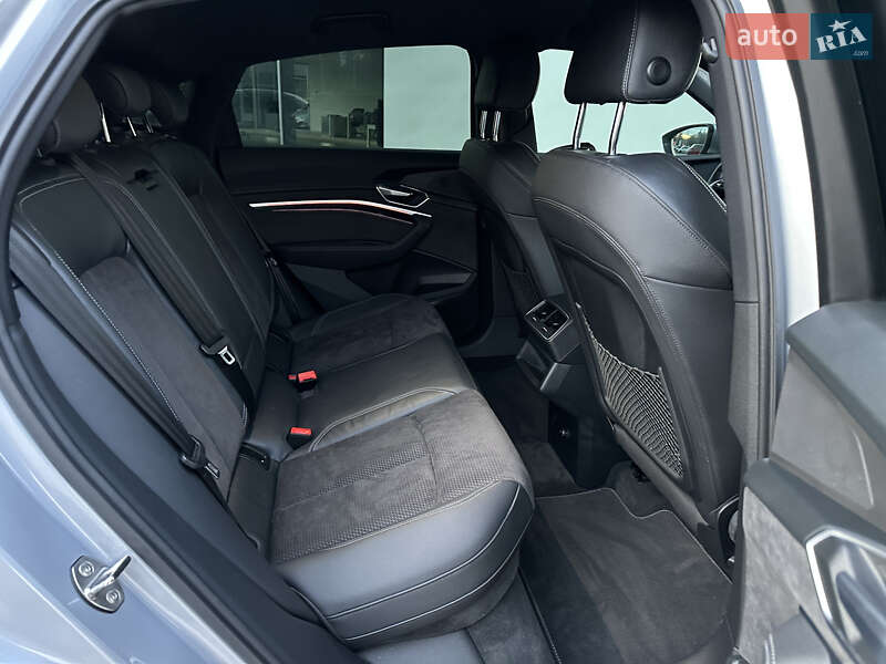 Внедорожник / Кроссовер Audi e-tron Sportback 2021 в Ровно