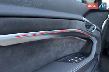 Позашляховик / Кросовер Audi e-tron Sportback 2021 в 