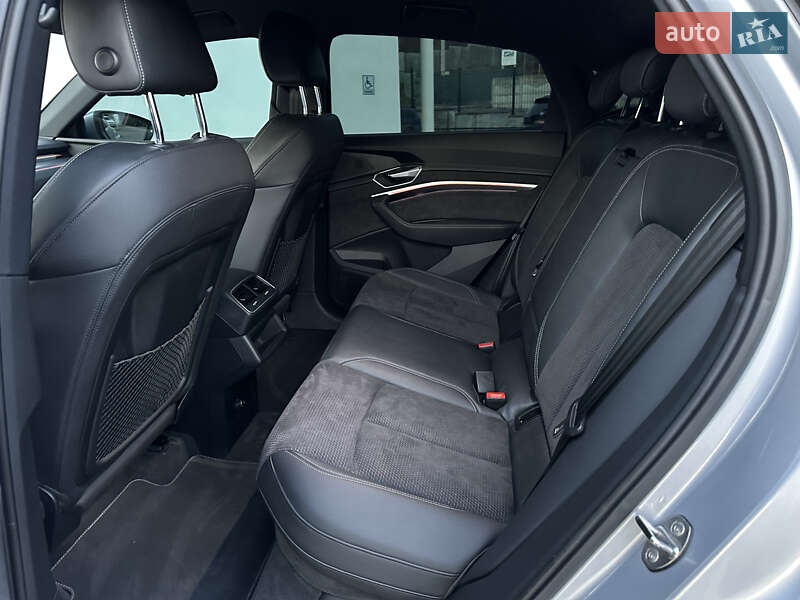 Внедорожник / Кроссовер Audi e-tron Sportback 2021 в Ровно