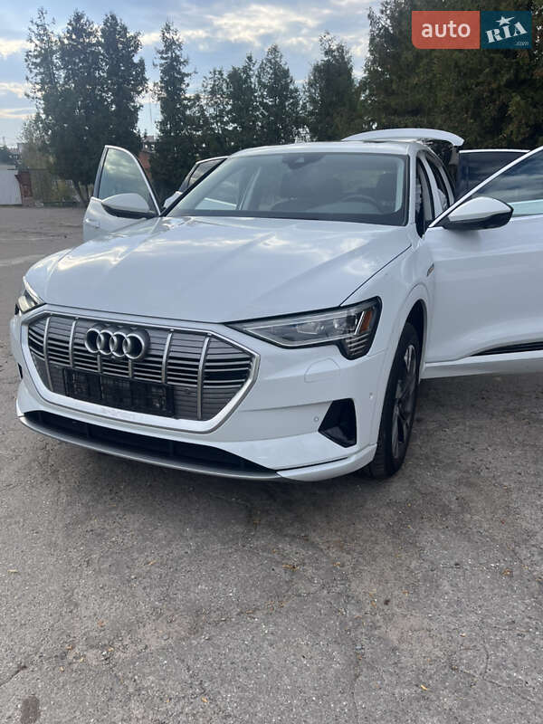 Позашляховик / Кросовер Audi e-tron Sportback 2020 в Львові фото 3 Позашляховик / Кросовер Audi e-tron Sportback 2020 в Львові