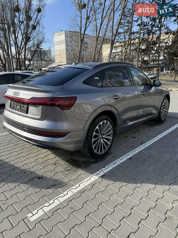 Позашляховик / Кросовер Audi e-tron Sportback 2020 в Чернівцях фото 13 Позашляховик / Кросовер Audi e-tron Sportback 2020 в Чернівцях