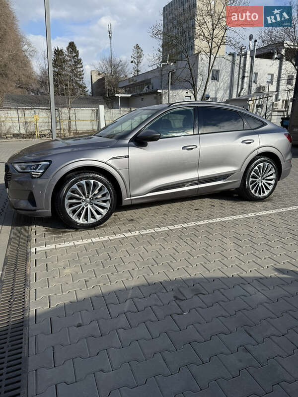 Позашляховик / Кросовер Audi e-tron Sportback 2020 в Чернівцях фото 23 Позашляховик / Кросовер Audi e-tron Sportback 2020 в Чернівцях