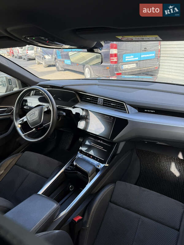 Позашляховик / Кросовер Audi e-tron Sportback 2020 в Чернівцях фото 43 Позашляховик / Кросовер Audi e-tron Sportback 2020 в Чернівцях