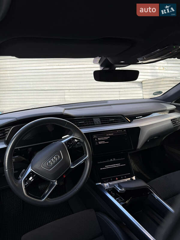 Позашляховик / Кросовер Audi e-tron Sportback 2020 в Чернівцях фото 46 Позашляховик / Кросовер Audi e-tron Sportback 2020 в Чернівцях
