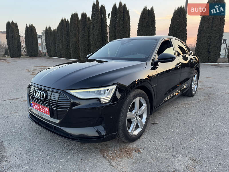 Внедорожник / Кроссовер Audi e-tron Sportback 2022 в Дубно