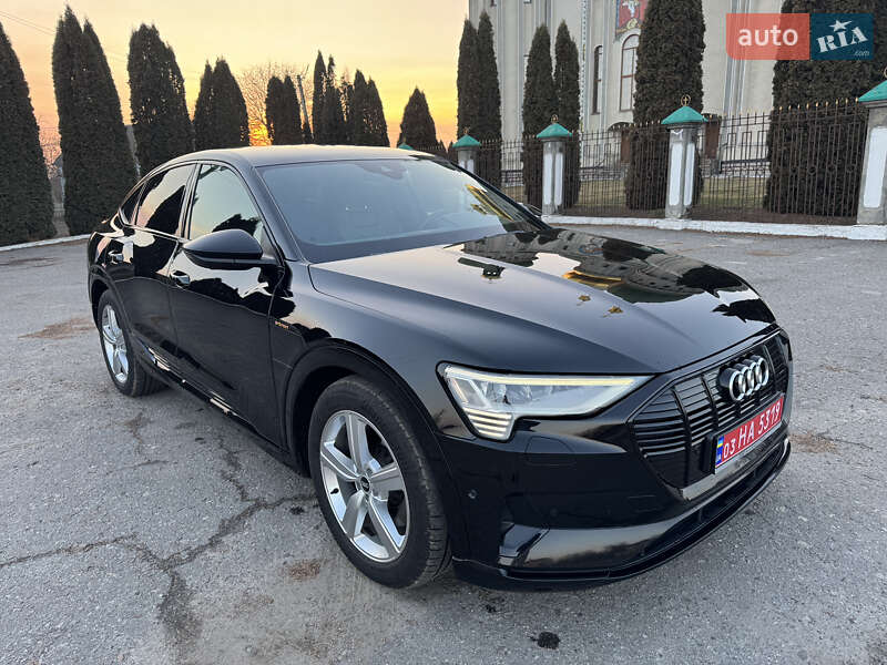 Внедорожник / Кроссовер Audi e-tron Sportback 2022 в Дубно