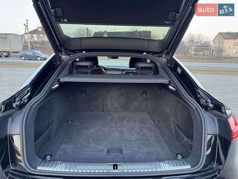 Внедорожник / Кроссовер Audi e-tron Sportback 2022 в Дубно