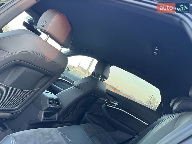 Внедорожник / Кроссовер Audi e-tron Sportback 2022 в Дубно