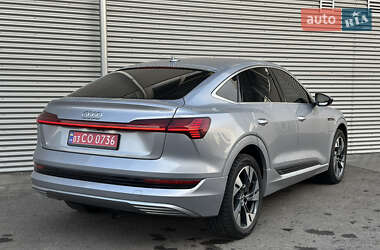 Позашляховик / Кросовер Audi e-tron Sportback 2021 в 